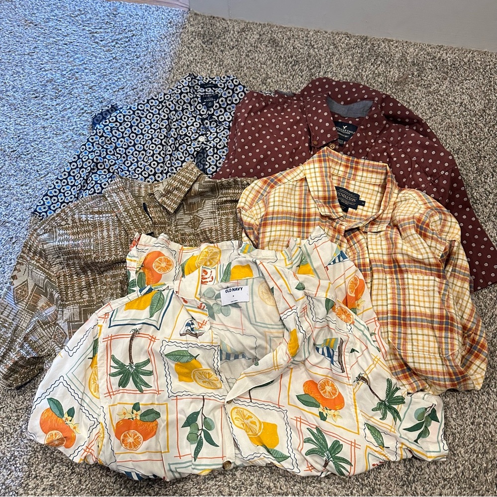Men’s medium shirt bundle